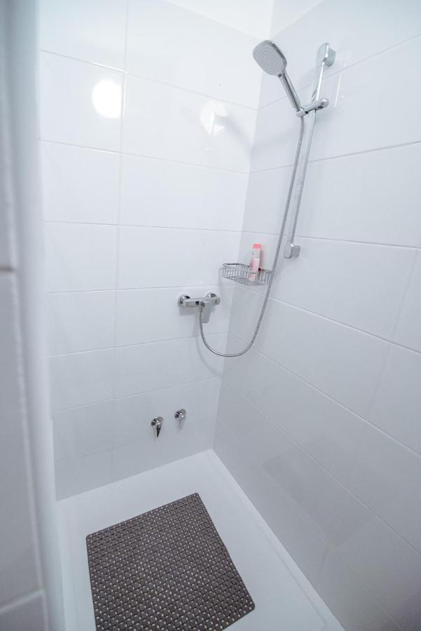 Apartment Ana - Karst Cycling Paradise Dutovlje Exterior photo